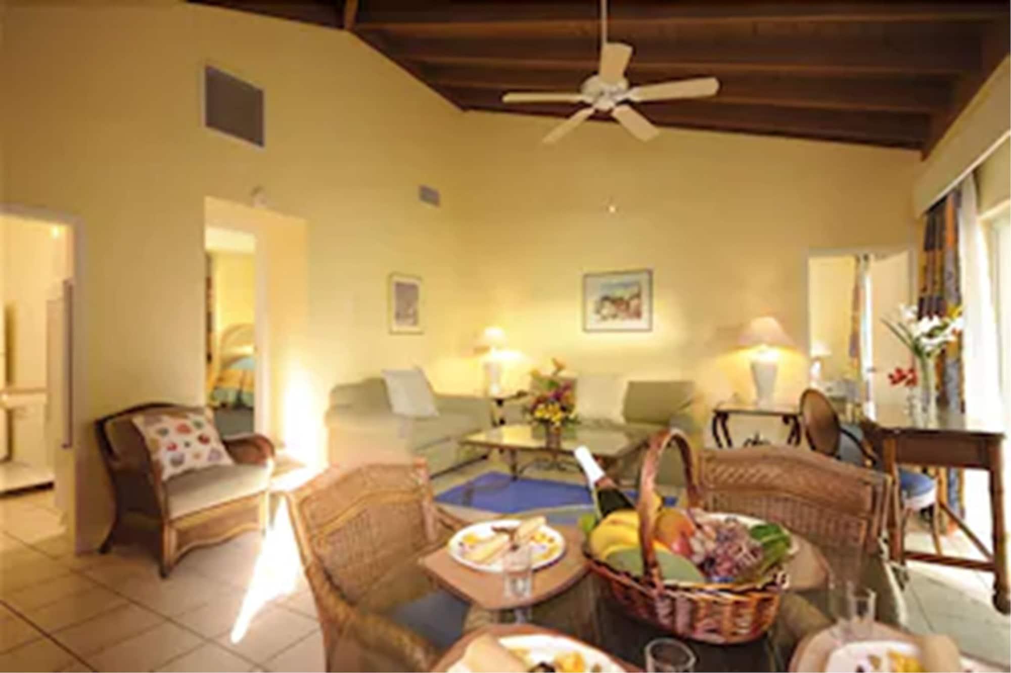 Bay View Suites Paradise Island Nassau Interior photo