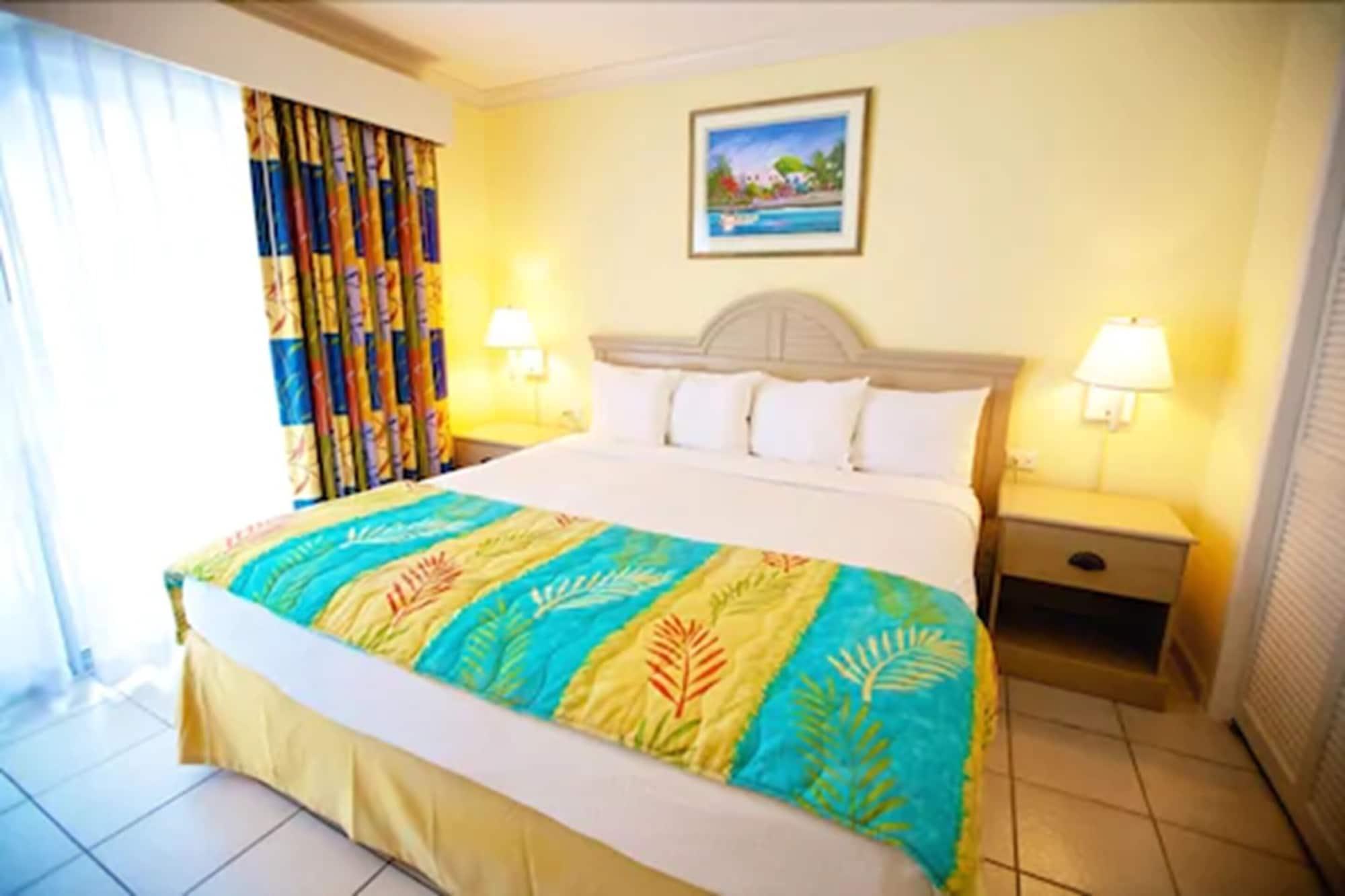 Bay View Suites Paradise Island Nassau Exterior photo