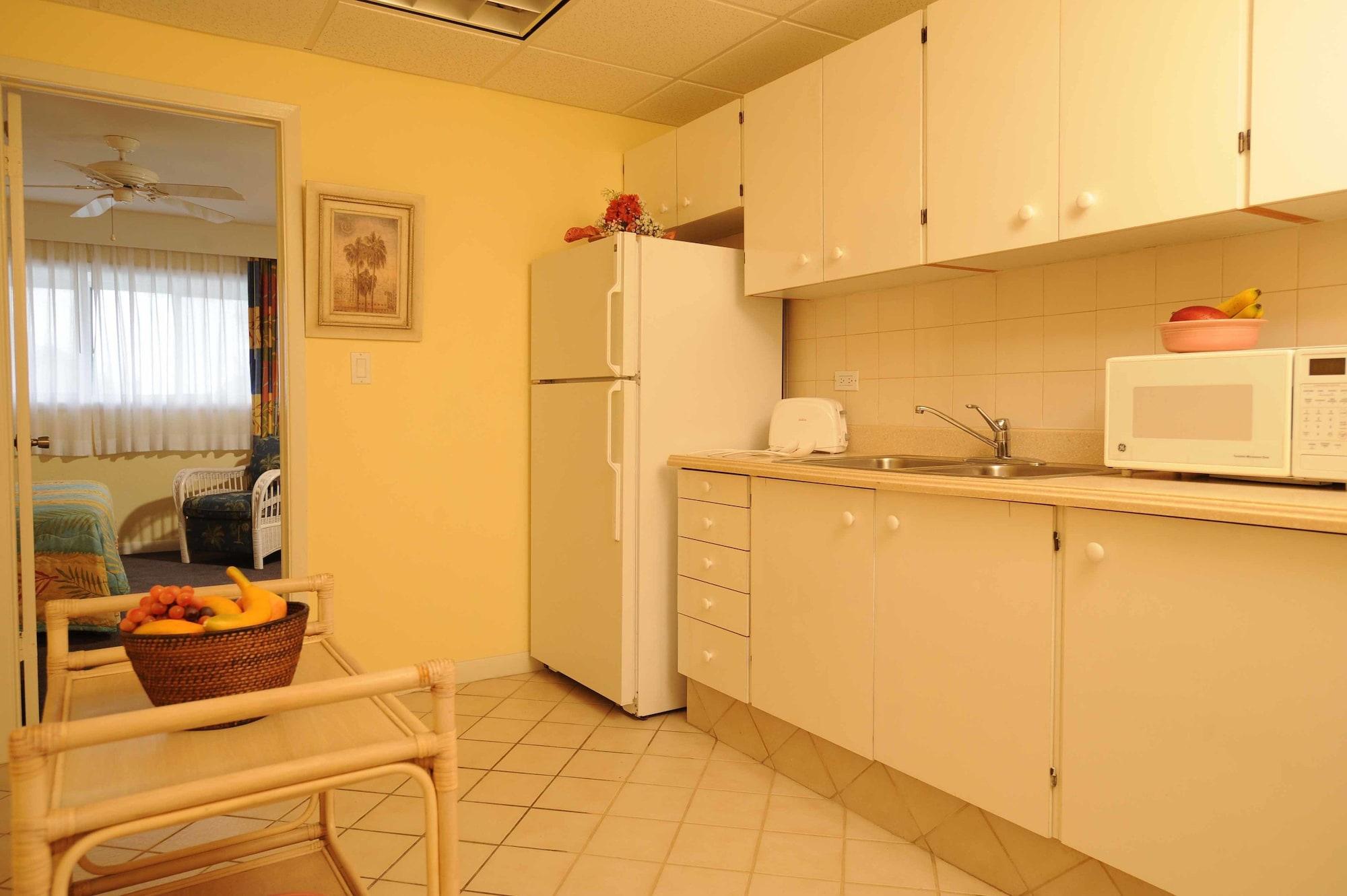 Bay View Suites Paradise Island Nassau Exterior photo