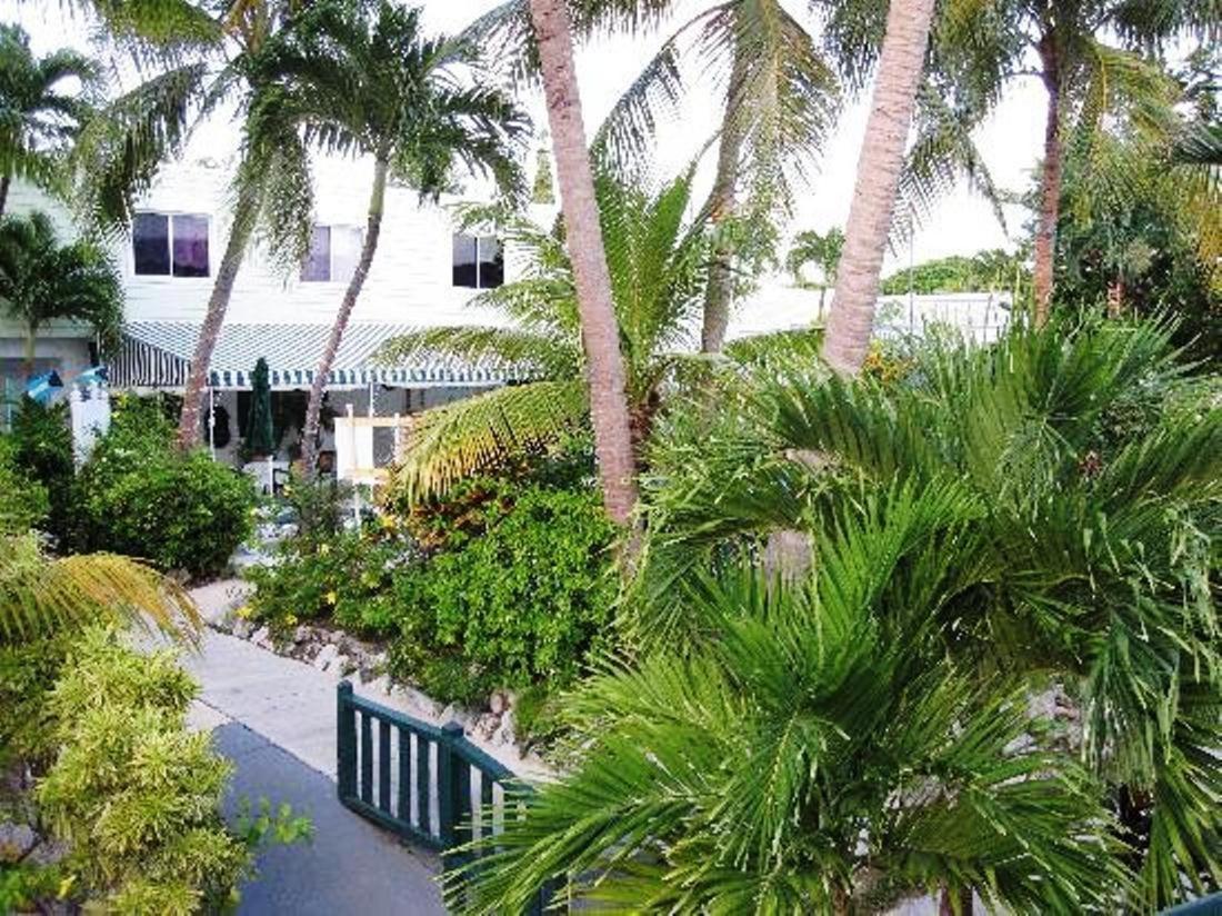 Bay View Suites Paradise Island Nassau Exterior photo