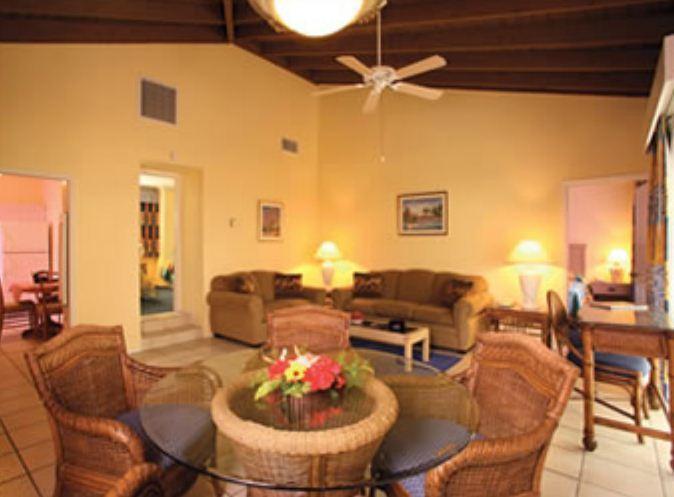 Bay View Suites Paradise Island Nassau Exterior photo