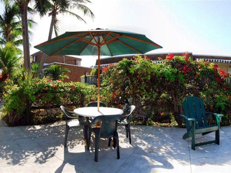 Bay View Suites Paradise Island Nassau Exterior photo
